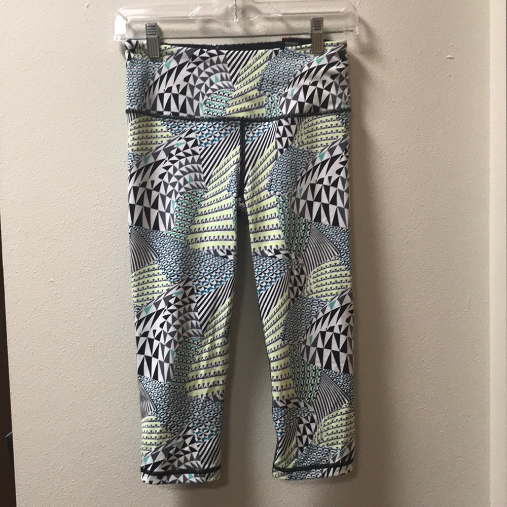 New with tags Victoria Secret cropped leggings
